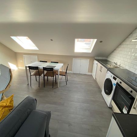 Stunning 1 Bedroom Flat In Wood Green ロンドン エクステリア 写真