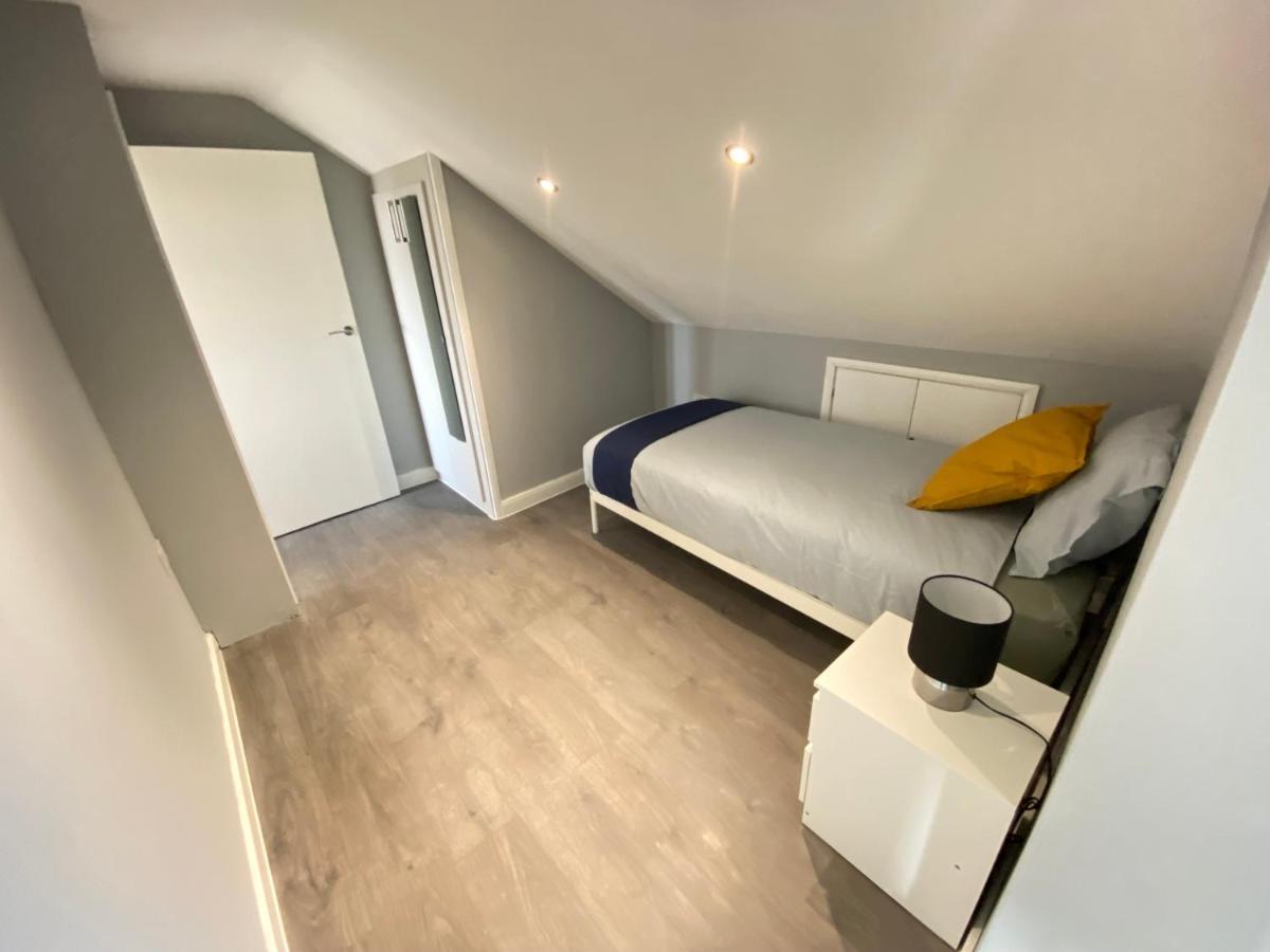 Stunning 1 Bedroom Flat In Wood Green ロンドン エクステリア 写真