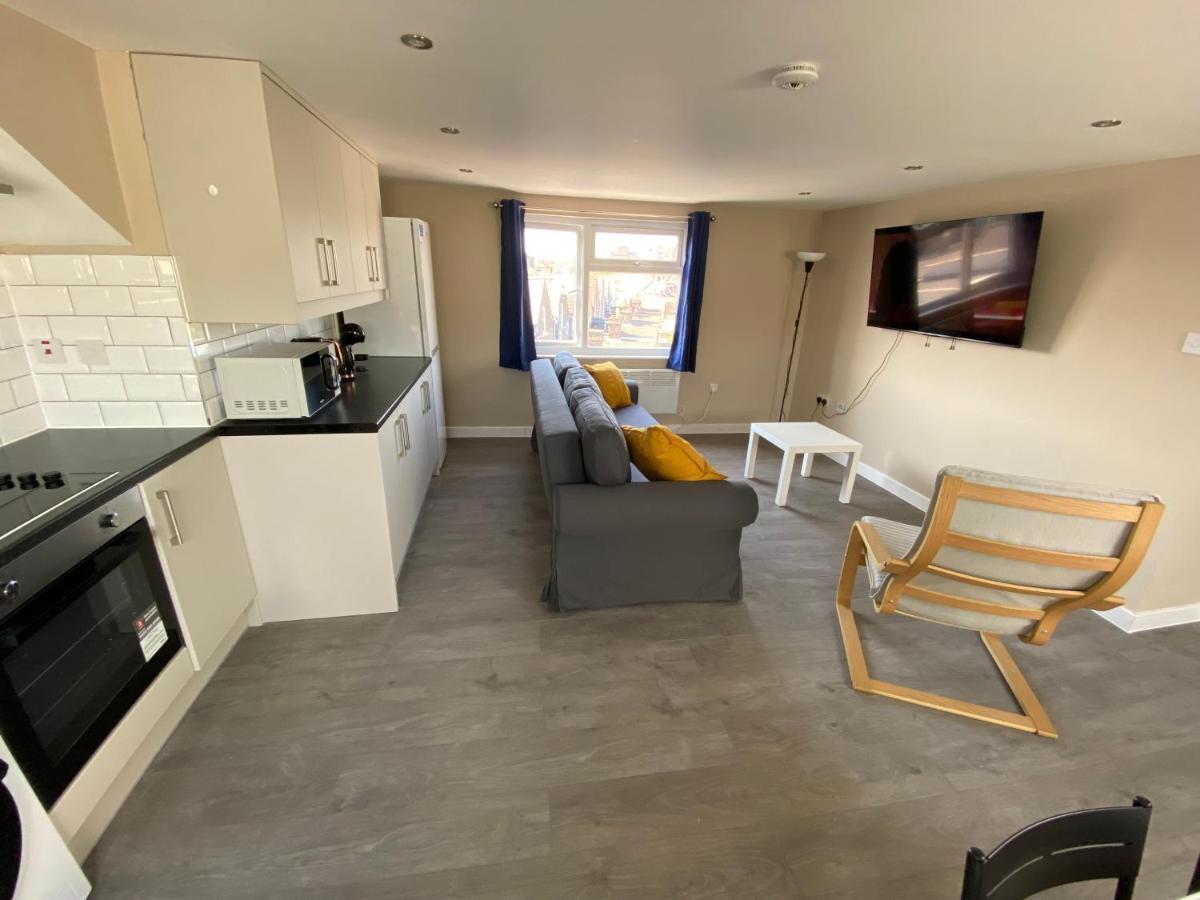 Stunning 1 Bedroom Flat In Wood Green ロンドン エクステリア 写真