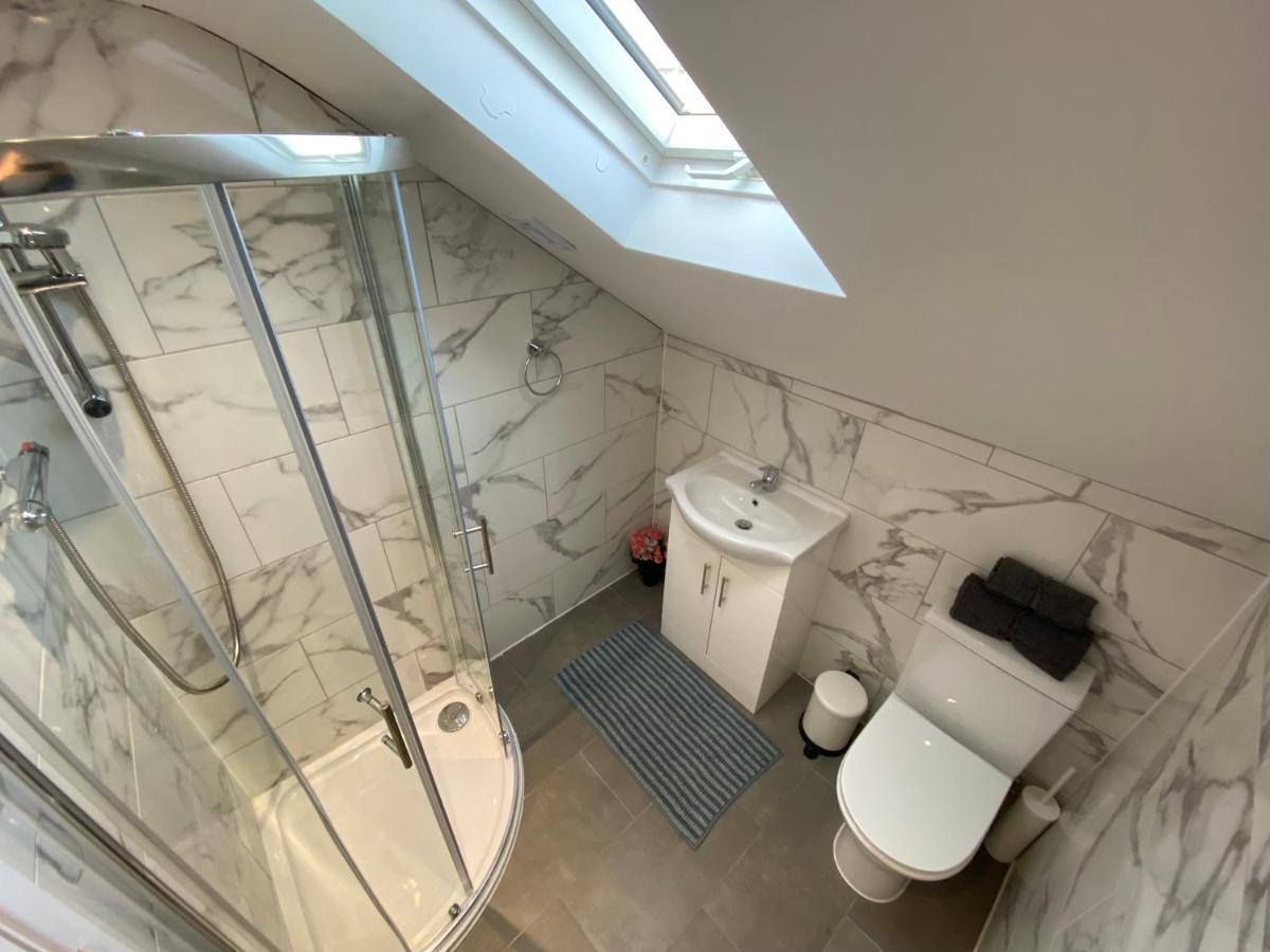 Stunning 1 Bedroom Flat In Wood Green ロンドン エクステリア 写真