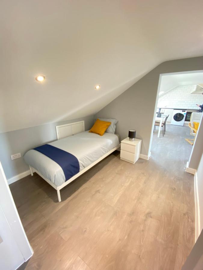 Stunning 1 Bedroom Flat In Wood Green ロンドン エクステリア 写真