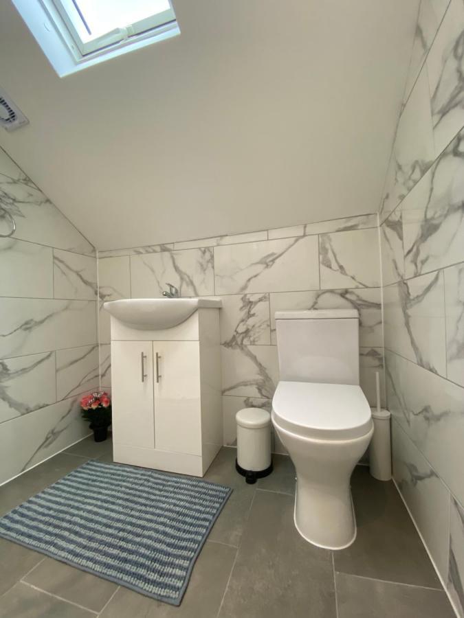 Stunning 1 Bedroom Flat In Wood Green ロンドン エクステリア 写真